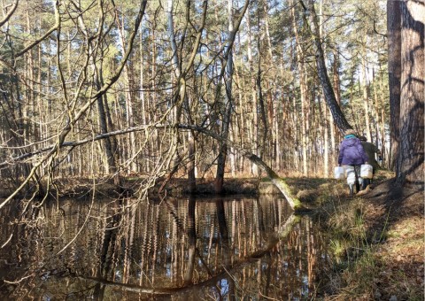 Pobieranie prób wody – Dziewin (gm. Drwinia)