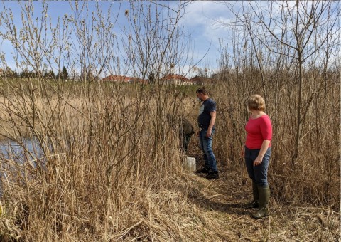 Pobieranie prób wody – Łąki Nowohuckie, Kraków